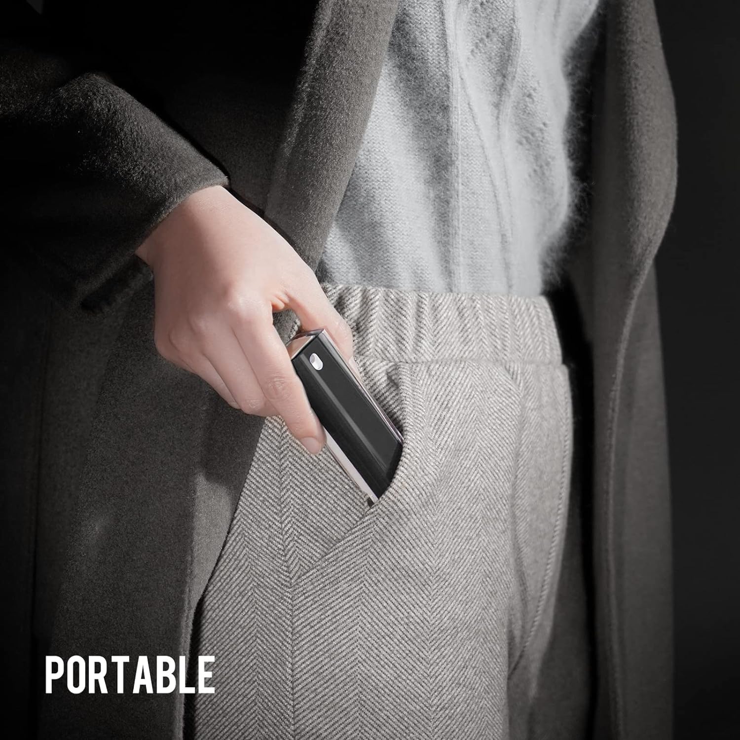 CLEAN Screen Cleaner, Fingerprint Proof Screen Cleaner Spray, All-in-One Cleaner with Microfiber and Shell for All Phones, Laptop and Tablet Screens (Black) - VINE GLOBAL