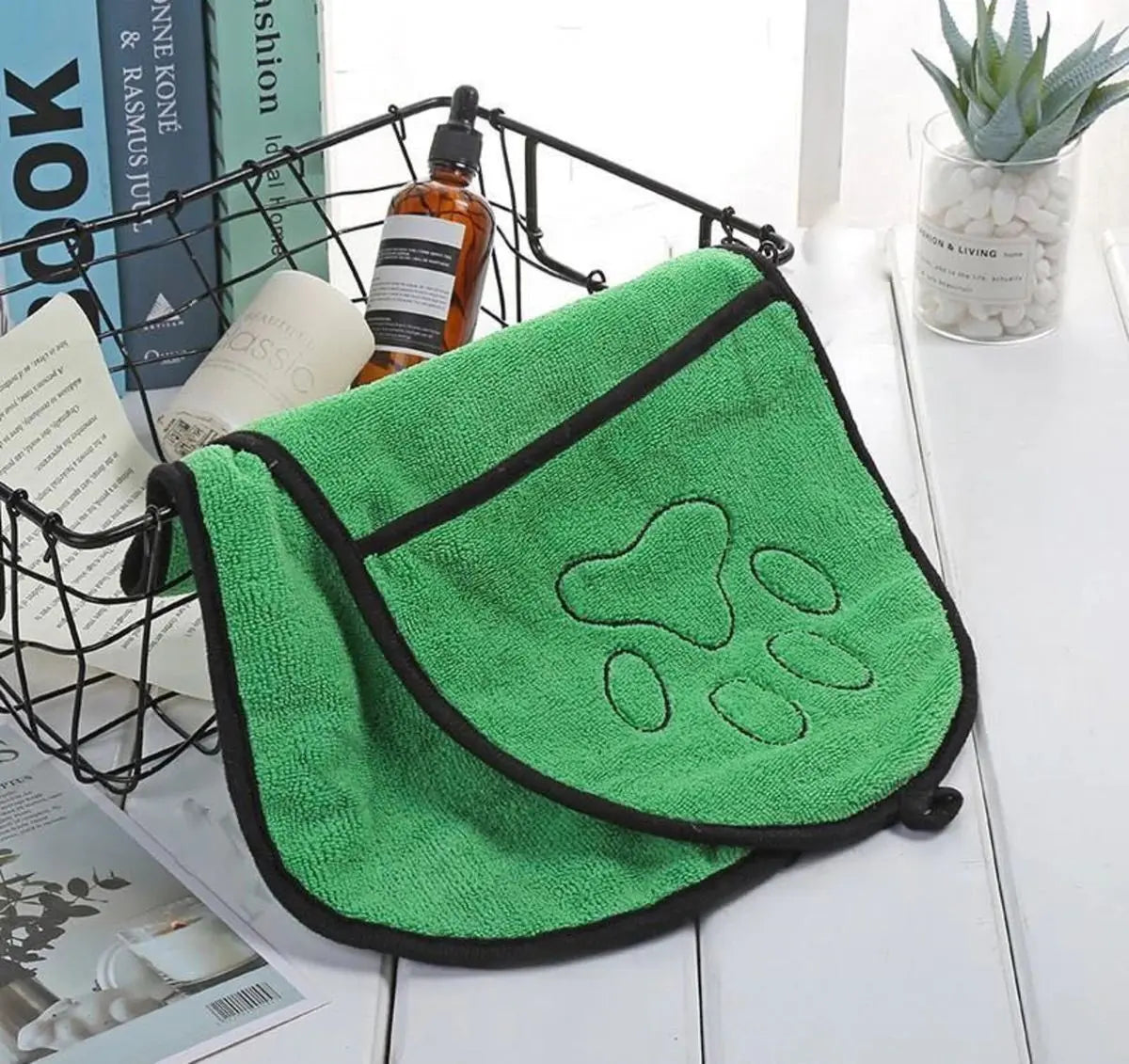 BeNat Pets. Dog Bath Towel. Double Drop Pocket Design. - VINE GLOBAL